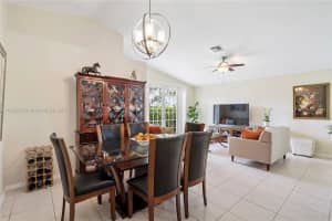 12077 Sw 7th St Pembroke Pines, FL 33025 - MLS#A11852813