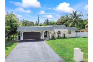 2420 Sw 44th Ter, Fort Lauderdale