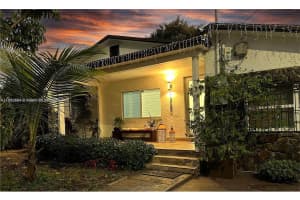 1360 Nw 41st St, Miami