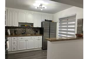 342 Lakeview Dr 104 Weston, FL 33326 - MLS#A11852893