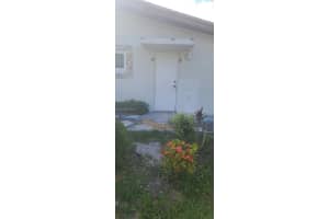 4795 Nw 42nd St B Lauderdale Lakes, FL 33319 - MLS#A11852900