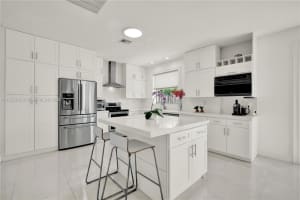 557 SE 37th Place, Homestead, FL 33033 - MLS#A11852902