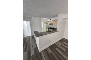 2451 Centergate Dr 204 Miramar, FL 33025 - MLS#A11852916