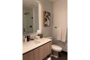 398 Ne 5th St 2016 Miami, FL 33132 - MLS#A11853010