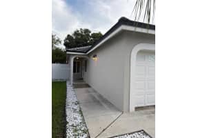 18336 Nw 6th St Pembroke Pines, FL 33029 - MLS#A11853037