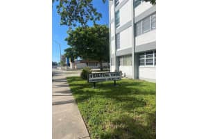 1400 Sw 27th Ave 301, Miami