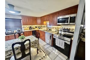 325 Lone Pine Ln 0 Hallandale Beach, FL 33009 - MLS#A11853098