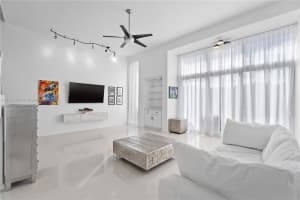 3936 Ne 168th St 7, North Miami Beach