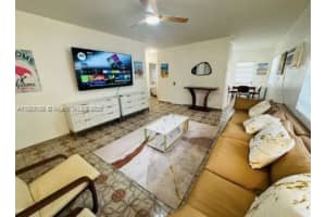 650 Pennsylvania Ave 1 Miami Beach, FL 33139 - MLS#A11853185