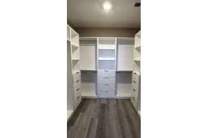 10242 Sw 228th Ter, Miami