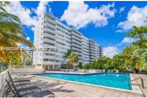 7545 E Treasure Dr 10 I, North Bay Village