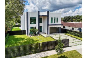 9330 Sw 34th St, Miami