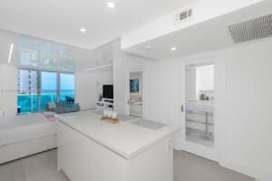 2301 Collins Ave 811 Miami Beach, FL 33139 - MLS#A11853286