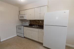 15980 Ne 19th Pl 2 North Miami Beach, FL 33162 - MLS#A11853325