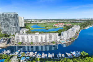200 Diplomat Pkwy 423 Hallandale Beach, FL 33009 - MLS#A11853371