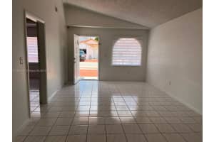 2682 W 74th Ter 2682 Hialeah, FL 33016 - MLS#A11853394