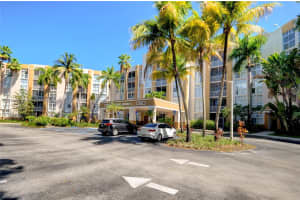 9805 Nw 52nd St 213 Doral, FL 33178 - MLS#A11853411