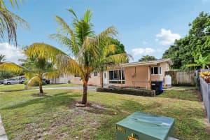 550 Ne 173rd St North Miami Beach, FL 33162 - MLS#A11853460