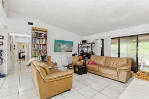 550 Ne 173rd St North Miami Beach, FL 33162 - MLS#A11853460