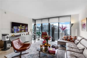 88 SE 7th St, Miami, FL 33131, Sold 10/06/25