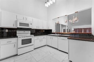 19932 Ne 5th Ct 2h Miami, FL 33179 - MLS#A11853477