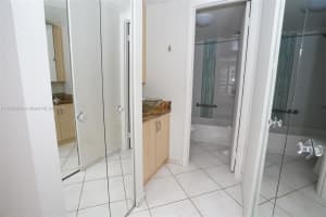 600 Three Islands Blvd 1416, Hallandale Beach, FL 33009 - MLS#A11853483
