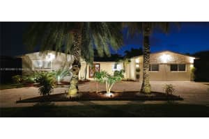 11700 Nw 15th Ct Pembroke Pines, FL 33026 - MLS#A11853489