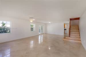 7725 NW 192nd St, Hialeah, FL 33015 Sold 10/17/25
