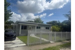 985 Ne 146th St North Miami, FL 33161 - MLS#A11853544