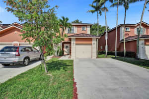 1001 NW 100th Ave, Pembroke Pines, FL 33024, Sold 08/27/25