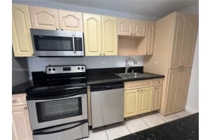 4660 NW 79th Ave 2C, Doral, FL 33166 - MLS#A11853562