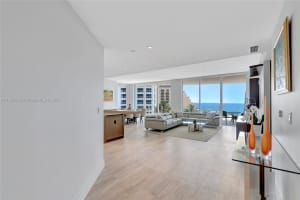 525 N Fort Lauderdale Beach Blvd 802, Fort Lauderdale, FL 33304 - MLS#A11853568