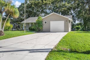 2838 SE Eagle Dr, Port Saint Lucie, FL 34984 - MLS#A11853580