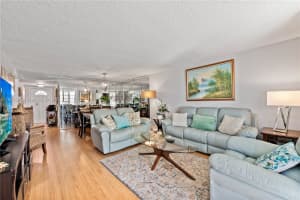 9461 Sunrise Lakes Blvd 207 Sunrise, FL 33322 - MLS#A11853587