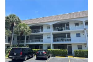 501 Blue Heron Dr 108-a, Hallandale Beach
