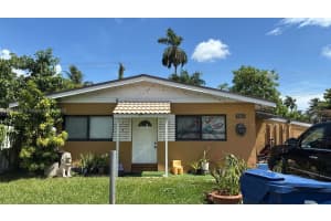 1441 Ne 117th St, Miami