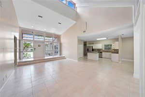 8049 Buttonwood Cir Tamarac, FL 33321 - MLS#A11853718