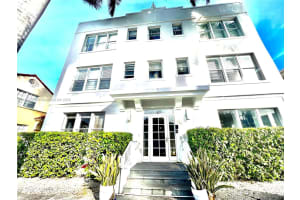 1027 Pennsylvania Ave 303, Miami Beach