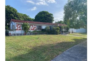 8120 Sw 10th Ter, Miami
