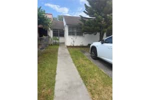11472 Sw 4th St, Sweetwater