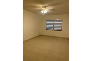 8290 Lake Dr 317, Doral