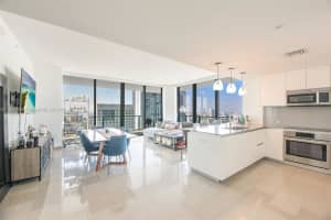 88 SW 7th St Apt 2312, Miami, FL 33130, - MLS#A11853846