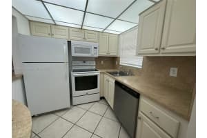 1638 Embassy Dr 307, West Palm Beach