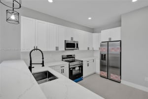 238 NW 7th Ave, Dania Beach, FL 33004 Sold 09/11/25