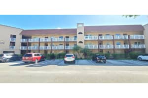 9020 Sunrise Lakes Blvd 107, Sunrise
