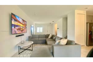 3525 Nw 1st St Pompano Beach, FL 33069 - MLS#A11854083