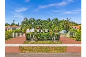 2041 Ne 181st St, North Miami Beach