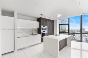 851 Ne 1st Ave 3202 Miami, FL 33132 - MLS#A11854094