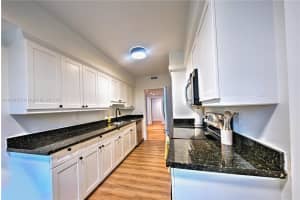 121 Crandon Blvd 249, Key Biscayne