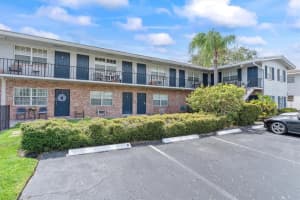 2701 Middle River Dr 10, Fort Lauderdale